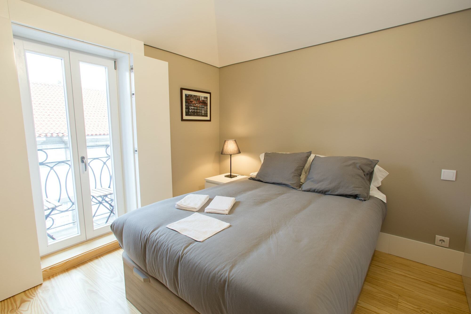 Porto And Clerigos Views By Porto City Hosts Bagian luar foto
