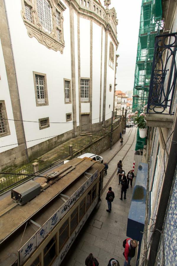Porto And Clerigos Views By Porto City Hosts Bagian luar foto