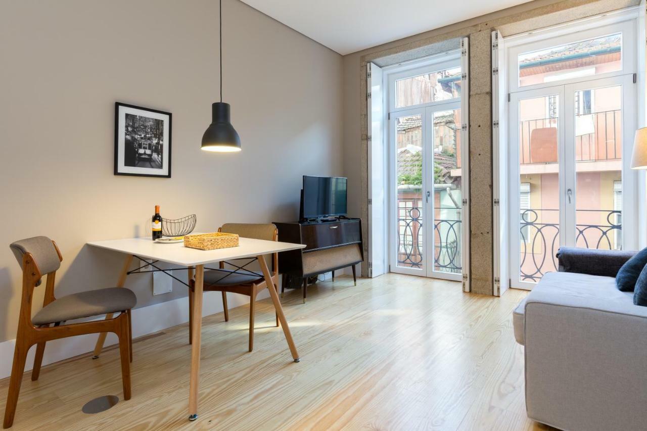Porto And Clerigos Views By Porto City Hosts Bagian luar foto