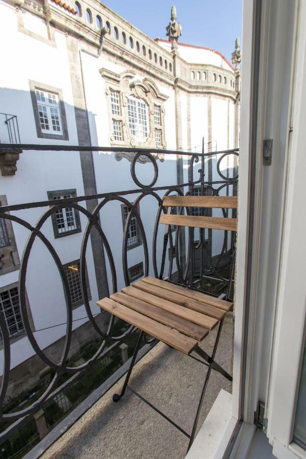 Porto And Clerigos Views By Porto City Hosts Bagian luar foto